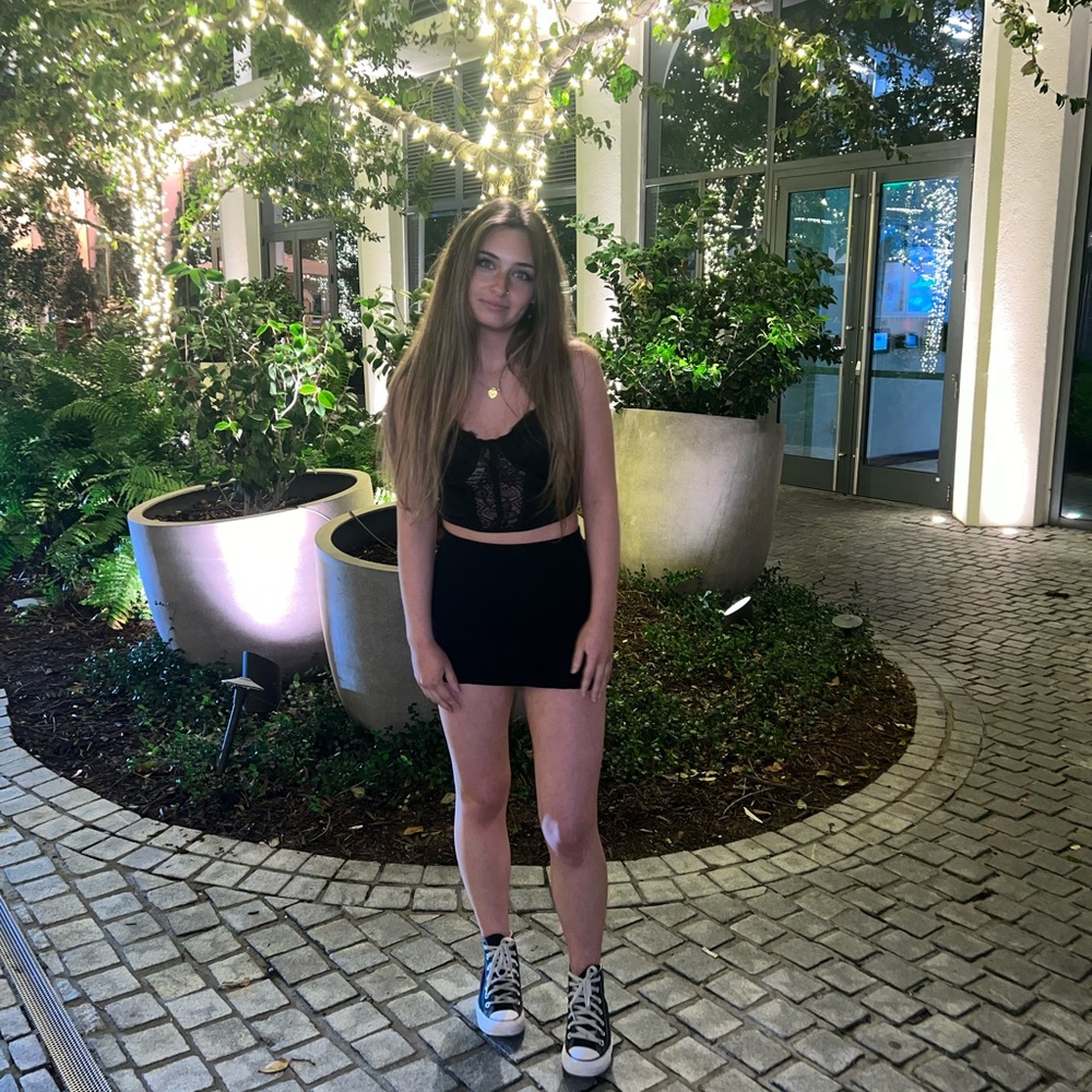 Meet your Posher, Ariana